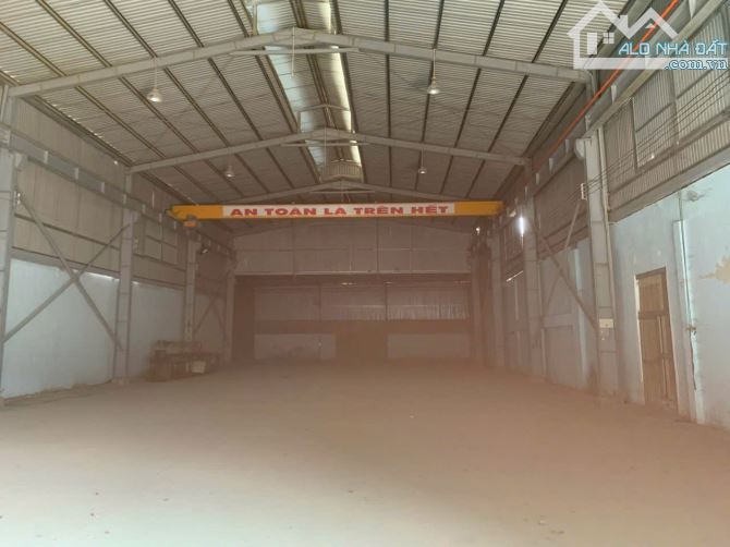 Cho thuê xưởng có sẵn cẩu trục,gần chợ thanh hoá,Trảng Dài