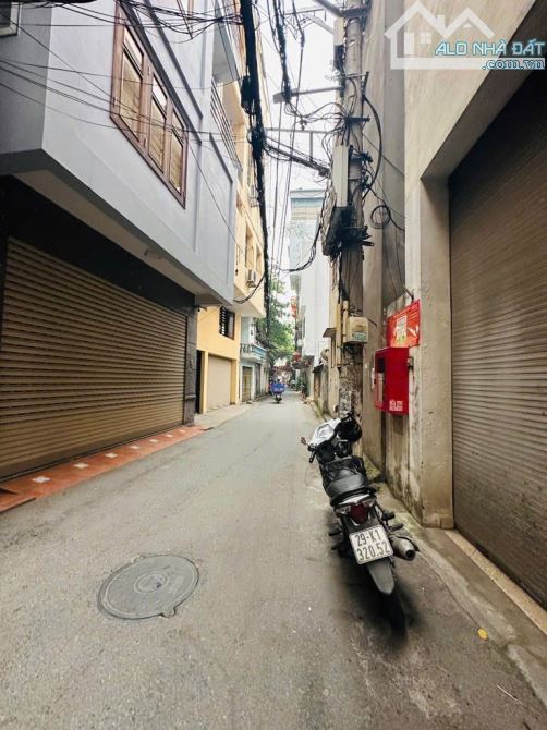 NHÀ ĐẠI TỪ  – 41M2 x 4 TẦNG – NGÕ Ô TÔ TRÁNH – GIÁ CHỈ LOANH QUANH 8 TỶ
