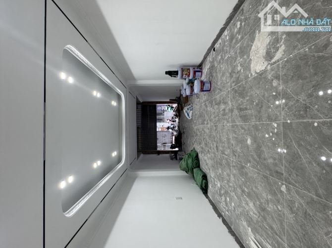 💥 BÁN NHÀ PHÂN LÔ VIP KIM ĐỒNG – NHÀ MỚI KOONG 7 TẦNG THANG MÁY – Ô TÔ TRÁNH – VỈA HÈ