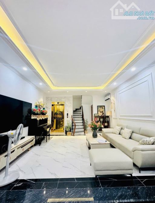 BÁN NHÀ HỒNG MAI – 50M², 5 TẦNG, THANG MÁY, LÔ GÓC, NỞ HẬU 16.8 Tỷ
