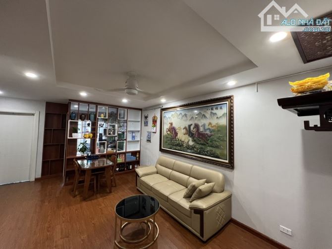 Căn hộ Thăng Long Tower 33 Mạc Thái Tổ - 82m2 - 2N2VS - Full nội thất