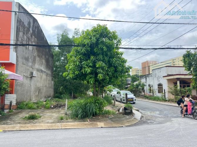 CHỦ CẦN BÁN LÔ GÓC 2MT 258M2 GIÁ THỎA THUẬN Đ.TRẦN VĂN CHẨM-TÂN THÔNG HỘI -CỦ CHI.