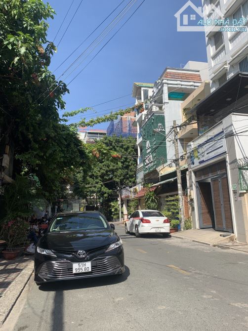 Hẻm Xe Hơi 8M Bàu Cát, Tân Bình. DT: 4.5x24m, Nhà Cũ Tiện Xây Giá Bán 12.2 Tỷ