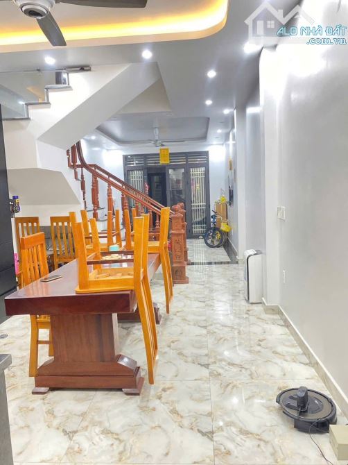Bán nhà Đằng Hải 50m 3,5 tầng giá 3 tỷ 5 ngõ ô tô đỗ 24/24
