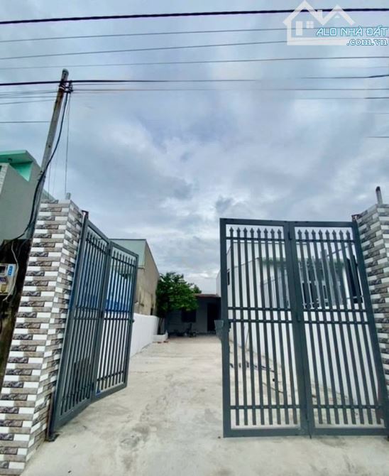 Ting Ting ! Cần bán gấp căn nhà gần Bến xe An Sương , Bà Điểm 80m2 SHR giá 990tr