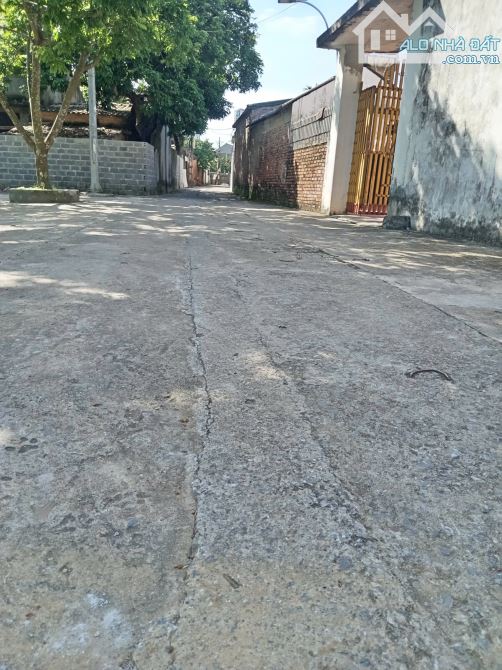 Bán 62m2 đất ở, Đông Yên _ Quốc Oai chỉ 1.7 tỷ