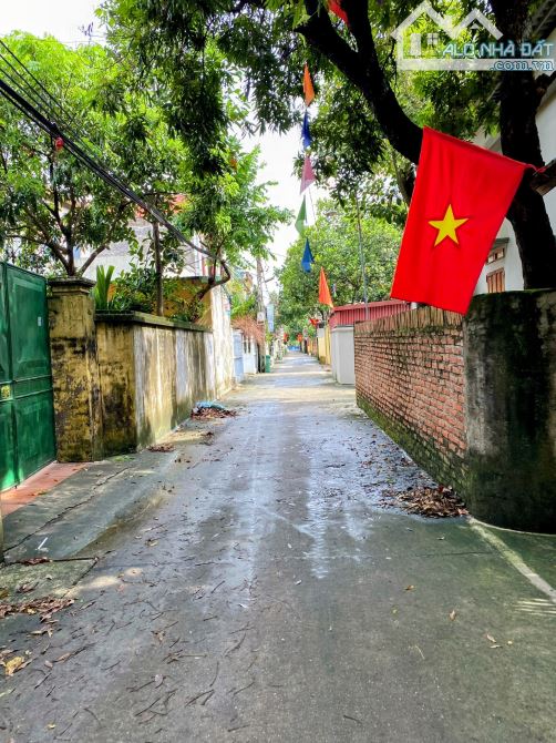 121M2 ĐẤT MT 14,3M Ô TÔ, LÔ GÓC GẦN HỒNG HẠC CITY, CHIA 2 SẼ BÁN NHANH, CHỈ 4,2 TỶ