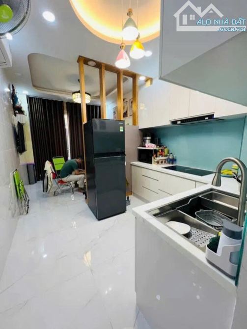 BÁN NHÀ NGUYÊN ĐÌNH CHIỂU-p.4_ QUẬN 3_ HXH ĐẬU CỬA - 4 TẦNG- Ở NGAY- CHỈ 7 TỶ