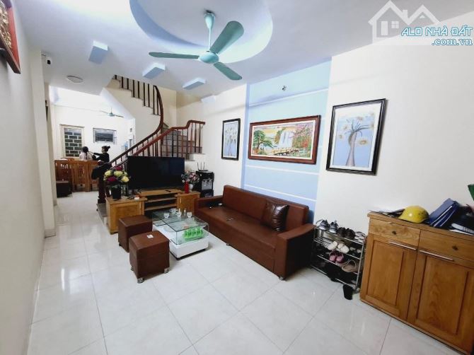 BÁN NHÀ TẢ THANH OAI - FULL NỘI THẤT– NGÕ NÔNG  GẦN Ô TÔ 37M. GIÁ CHỈ 5.75 TỶ