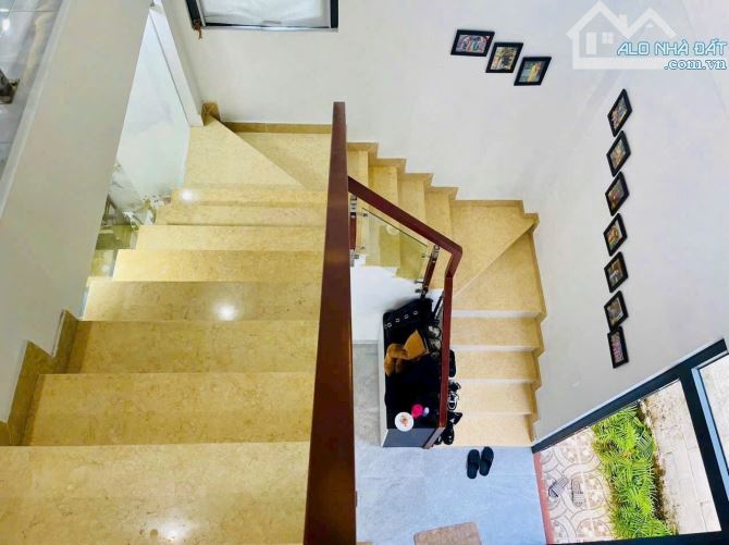Bán nhà 1 trệt 1 lầu đường nhánh 27/4 thuộc Phước Hưng, mặt tiền đường bê tông rộng