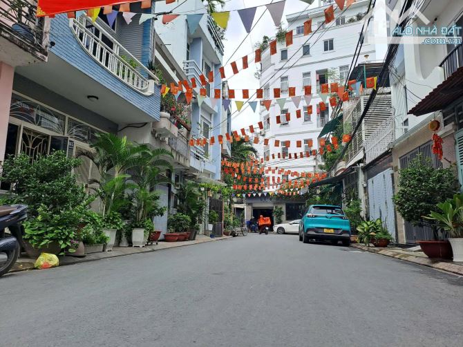 Bán nhà hẻm xe hơi Hoàng Hoa Thám Tân Bình 70m2 NGANG 5m GPXD 6 tầng thu nhập 25tr/th