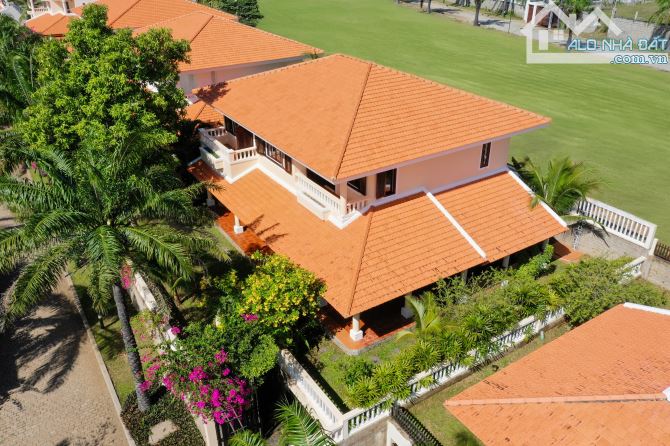 Bán biệt thự Mũi Né Domaine, DT 400m2 view biển công viên
