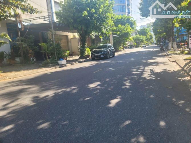 Bán đất đường 5m5 Hoàng Thúc Trâm Hoà Cường. Dt 82.5m2 ngang 5m sát Tiểu La xây ở tốt