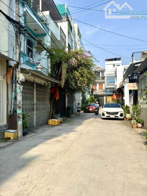 BÁN NHÀ 3 TẦNG HẺM XE TẢI BHH BT CHỈ 4, 75 TỈ