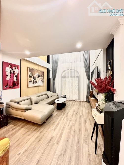 🏡 VIP VÕNG THỊ – NHÀ ĐẸP 5 TẦNG THANG MÁY – 2 MẶT NGÕ THOÁNG
