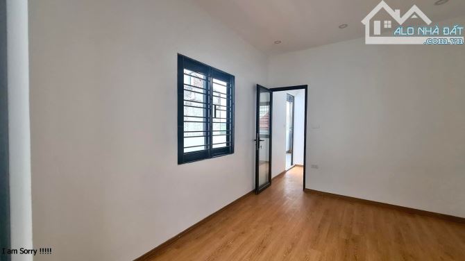 Bán nhà Lò Đúc - Hai Bà Trưng: Dân xây, ô tô tránh, vỉa hè 2 bên, kinh doanh, 30m mặt phố.