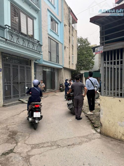 CHÍNH CHỦ NHỜ BÁN CĂN NGÕ 4 HÀ TRÌ 2 -Ô TÔ GẦN NHÀ - ĐƯỜNG THÔNG