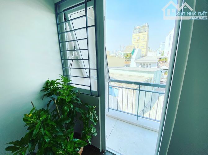 Cho thuê căn hộ ban công, Q4, Đường Tôn Đản, gần ĐH Nguyễn Tất Thành, ĐH Luật