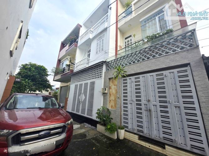 Cực hiếm! Nhà đẹp Hiệp Bình Chánh – 3 tầng 66m2, Hẻm ô tô, giá đầu tư chỉ 7 tỷ hơn