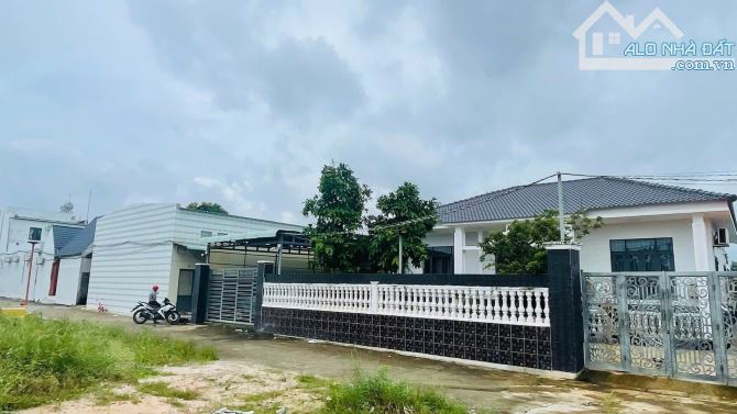 BÁN 798m2(40×20) SẴN 10 PHÒNG TRỌ VÀ NHÀ VƯỜN BIỆT THỰ ĐƯỜNG VEN BIỂN XÃ PHƯỚC HẢI - TP HC