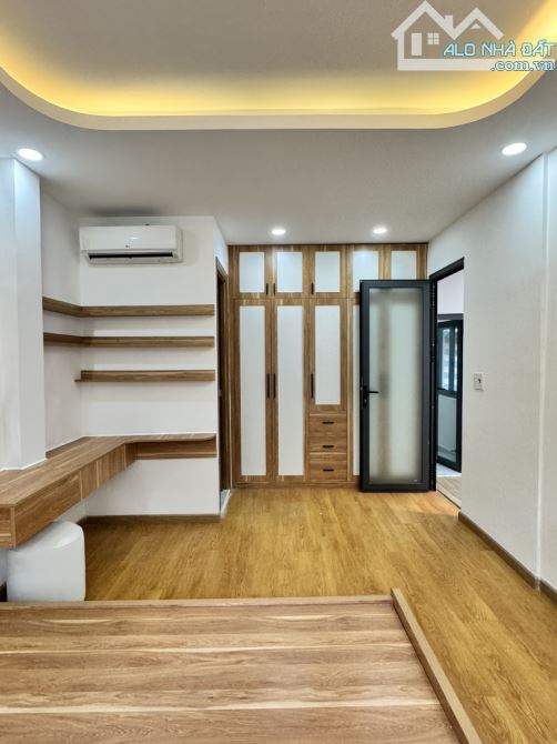 Gần Mặt tiền đường – Hẻm 1 trục – Lô góc – Nhà mới đẹp – 3 tầng BTCT