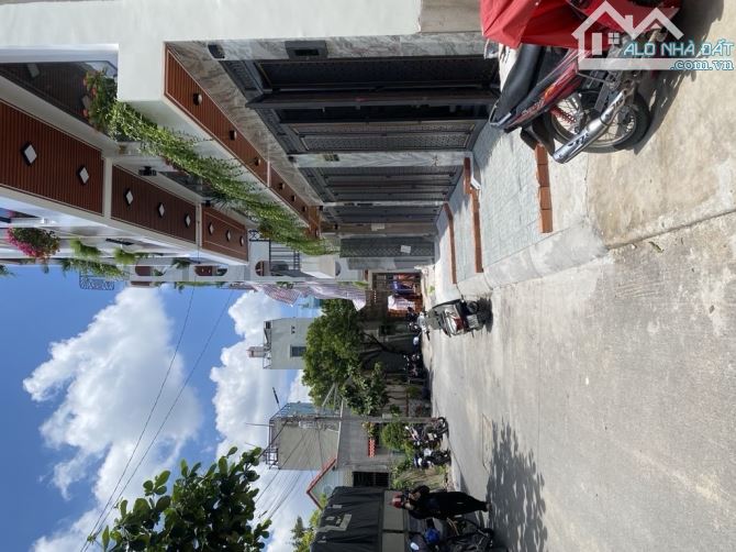 NHÀ MỚI TÂN CHÁNH HIỆP -HUỲNH THỊ HAI- GẦN 100M2- 5 TẦNG- FULL NỘI THẤT- GIÁ TỐT.