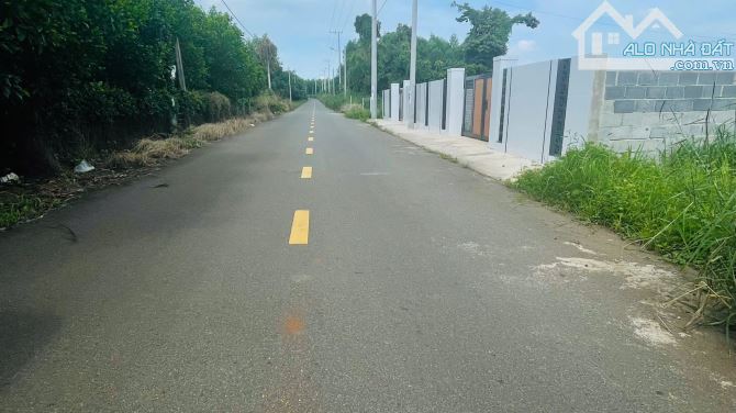 Chủ Gửi Bán 2 Liền kề Lô Đất Mặt Tiền Đường Nhựa -Cách Mạng Tháng Tám-Thị Trấn Đất Đỏ-Xã Đ