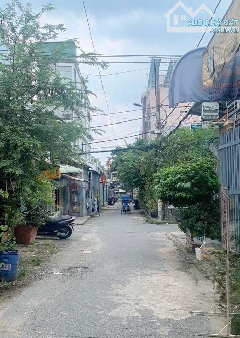 Gấp bán, Nhà Cấp 4 hẻm 10m thông đường TRƯỜNG CHINH, DT 87m2 (4 x 22), gần Chợ Lạc Quang.