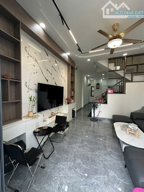 BÁN NHÀ HXH 16M ĐƯỜNG 6 PHƯỜNG LONG BÌNH THÀNH PHỐ THỦ ĐỨC 5,8 TỶ