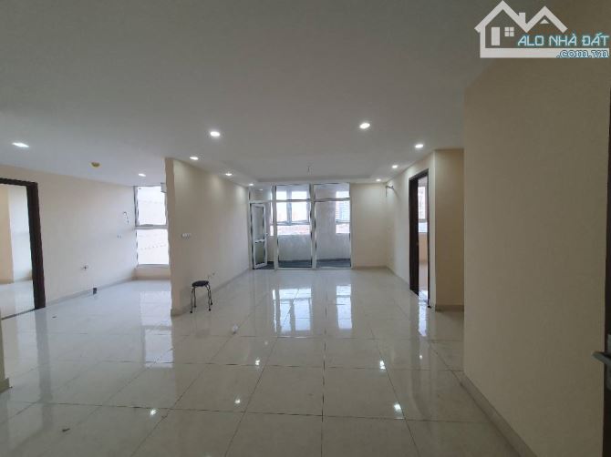🏡 Bán căn hộ chung cư Khuất Duy Tiến – 3 ngủ, 102m², 7.48 tỷ ✨