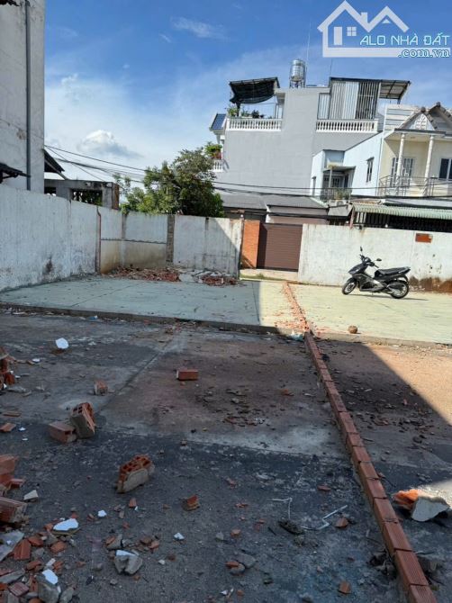 Bán lô đất SHR Trung Đông 7ThớiTamThôn vào 20m 6*16m đg xe tải tới đất Giá 3tỷ 600tr