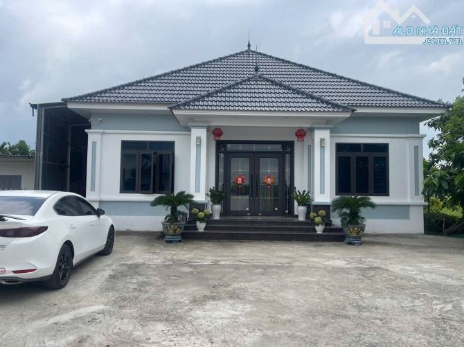 🌎 CƠ HỘI VÀNG – LÔ ĐẤT 2 MẶT NGÕ TẠI PHƯỜNG HÒA BÌNH 🌎  ✅ Diện tích 826m², trên đất có 2