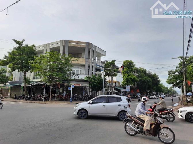 Cho thuê mặt bằng KD nhà 2 Mặt tiền  511 Phan Đình Phùng.