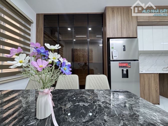 Siêu Phẩm Nhà Đẹp – 7 Tầng Thang Máy – Ô Tô Đỗ Cửa – Xuân Đỉnh