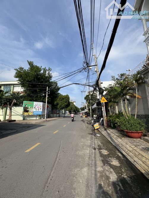 ĐẤT HIẾM KHU TÔ HIỆU TÂN PHÚ - HẺM 5M Ô TÔ VÀO NHÀ - 73M2 ( 4M*18.3) - XÂY DỰNG CAO TẦNG