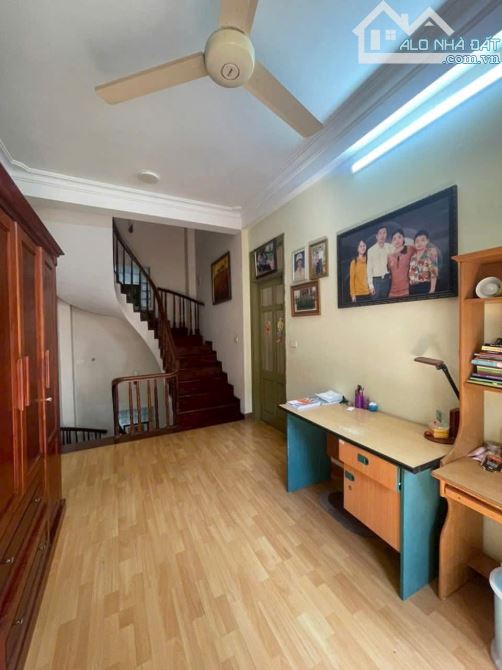 Biệt thự 4 tầng phố Xuân Thuỷ 225m 55 tỷ Cầu Giấy Hà Nội diện tích lớn văn phòng công ty k