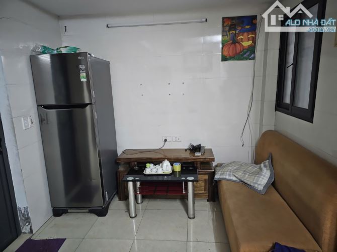 Cho thuê nhà ngõ 364 Thái Hà, Trung Liệt, Đống Đa. DT 30m x 3 tầng, giá 8tr