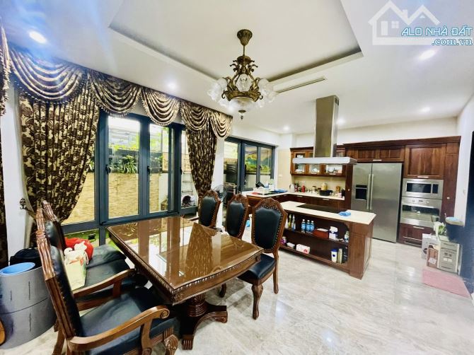 BIỆT THỰ VIP KĐT TÂY NAM LINH ĐÀM – 216m² – MẶT TIỀN 10m – 4 TẦNG – 71 TỶ