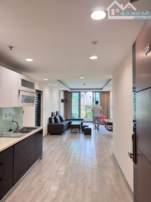 11 TRIỆU CHO THUÊ CĂN HỘ CHUNG CƯ ONE 18 – BỒ ĐỀ – 2PN, 2WC – NỘI THẤT CƠ BẢN – VIEW ĐẸP –