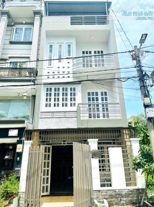 80m2 - Giá 12.8 tỷ - Ngang 5m - Mặt lộ Hoàng Quốc Việt khu Lacasa Q7