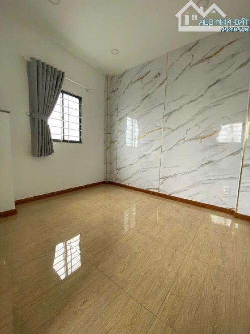 NHÀ 3 TẦNG - PHẠM VĂN BẠCH - DTSD 75 M2. - 10