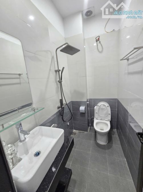 CCMN Xuân Phương - 40m2 - 6 tầng thang máy - 10