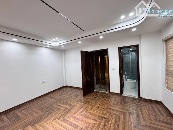 6 tầng thang máy mới mặt ngõ Trần Duy Hưng, kdoanh tốt, gần Phố, oto, 50m2. Giá 22.5 tỷ - 11