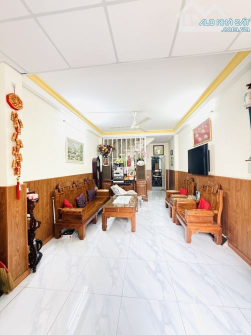 Bán nhà Gò Vấp 3 tầng hẻm xe hơi đường Nguyễn Văn Công Phường 3 giá 5 tỷ 700 TL 56m2 - 11