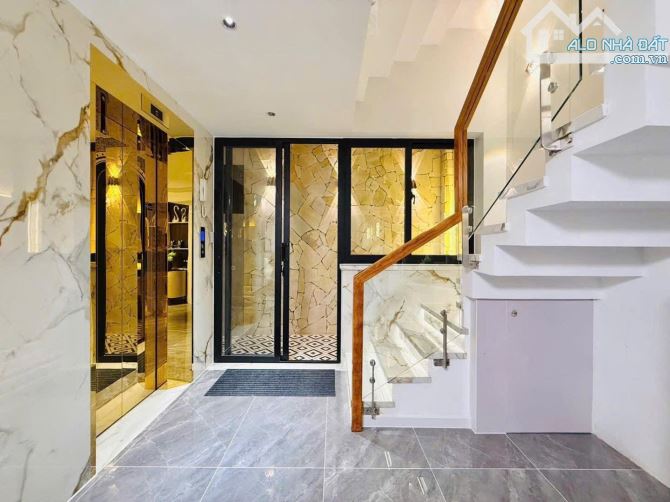 VỊ TRÍ VÀNG NẰM NGAY MẶT TIỀN ĐƯỜNG MAI THỊ LỰU, QUẬN 1- GIÁ NGỘP 6 TỶ 220 TRIỆU. DT 88M2 - 11
