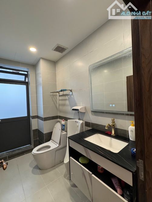 Bán nhà 1 trệt 3 lầu sổ riêng thổ cư p. Thống Nhất - 11