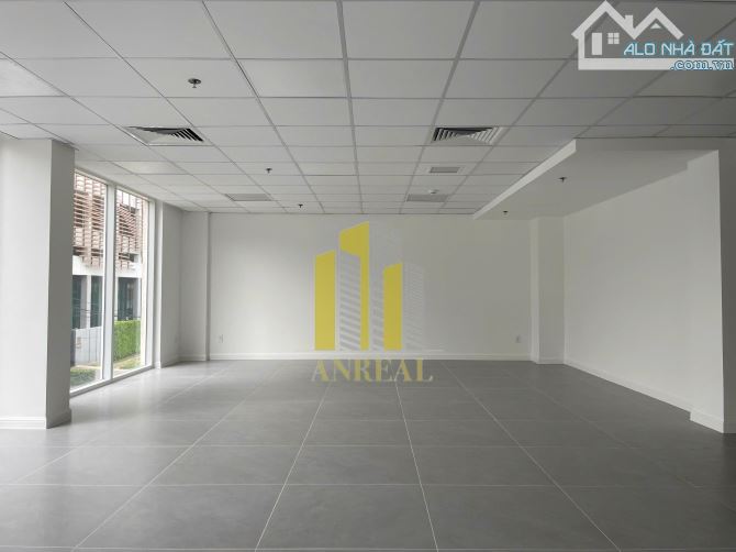 CHO THUÊ SÀN VĂN PHÒNG 300M2 TÒA GÓC 2 MẶT TIỀN ĐẸP – GIÁ 86 TRIỆU - 11