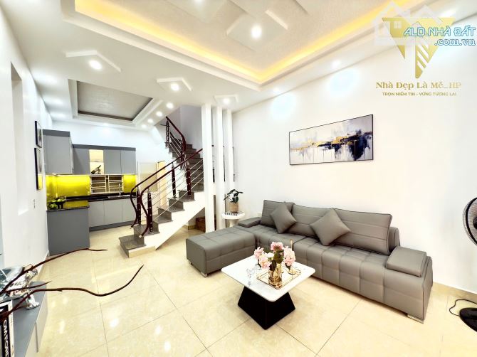 Bán nhà 4 tầng phố Miếu Hai Xã - Giá 2tỷ550 cách mặt đường 60m - 1