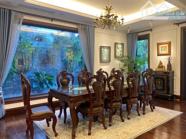 Biệt thự đơn lập KĐT Dịch Vọng - trục chính 5 làn ô tô - view công viên - 330m2 - 95 tỷ - 1