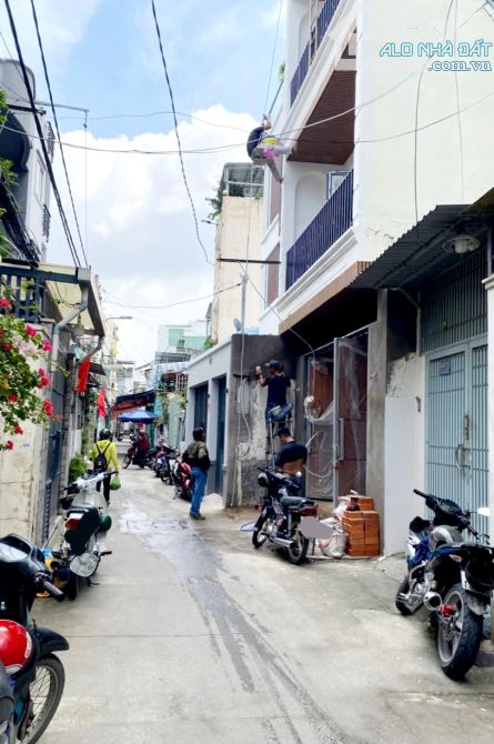 Chủ bán nhà DT 40m, 4 tầng BTCT, gần chợ Bà Chiểu - 1